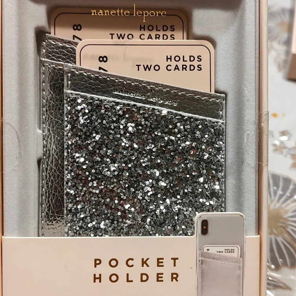 Pocket Holder - Picture 1 of 1